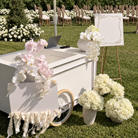 Solution Complète d'Approvisionnement Unique : Solutions Personnalisées pour Scènes de Mariage, Centres de Table de Mariage, Décorations et Fournitures de Mariage