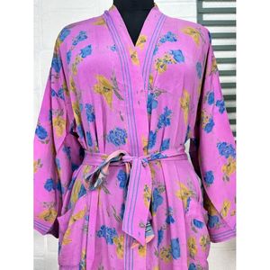 Kimono Vintage de Seda Crepé, Bata Ligera de Lujo, Ropa de Estar Cómoda y Suave, Regalo Perfecto para Ella, Camisolas y Tops - Product Image 2