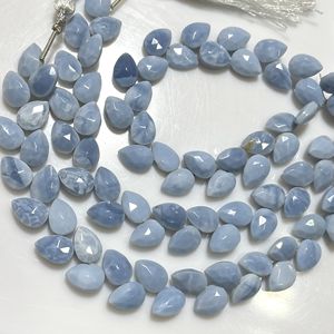 Vente en gros de perles briolettes en forme de poire et de feuille à facettes en opale bleue perles de pierres précieuses naturelles pour la fabrication de bijoux - Product Image 1