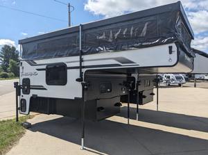 Nous vendons des camping-cars de camionnette à prix d'usine, camping-cars à glissière en aluminium, petits camping-cars de voyage, caravanes, camping-cars motorisés à vendre - Product Image 3