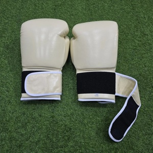 2025 Gants de boxe en cuir personnalisables de meilleure qualité avec poignées Équipement d'arts martiaux de vente chaude - Product Image 6