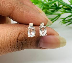 Boucles d'oreilles clous en argent sterling avec topaze blanche, coupe ovale, pierre de naissance d'avril, bijoux minimalistes, vintage, élégants, pour anniversaire, fête - Product Image 6