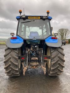 Tracteur agricole d'occasion 4x4 Holland TS 115 en bon état, prêt à être expédié, en stock, de qualité supérieure, à vendre. - Product Image 5