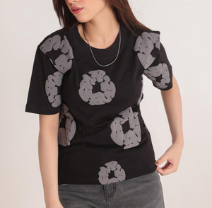 Camisetas de Algodón Personalizadas para Mujer a Precio de Fábrica, Diseño a Rayas, 220 g/m², Transpirables, de Secado Rápido, de Verano, Alta Calidad - Product Image 1