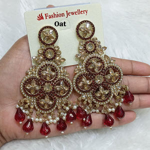 ต่างหูห้อยลูกปัดทองหรูหราพร้อมคริสตัลและไข่มุกเหมาะสำหรับงานแต่งงานและงานเทศกาล - Product Image 4