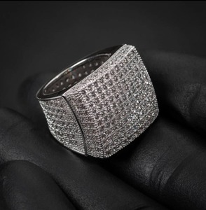 Bague Hip Hop glacée de haute qualité bijoux de déclaration IGI pour les mariages pour les Fans de Rap Street Kings caractéristiques Moissanite disponible faible - Product Image 3
