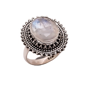 Bagues en pierre naturelle de lune arc-en-ciel, bijoux indiens en vrac, vente en gros de bijoux fins, fournisseurs de bagues en argent sterling 925 - Product Image 1