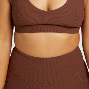 Ropa deportiva para gimnasio para mujer, sujetador y mallas para mujer, conjuntos de Yoga de talla grande con estilo a la moda para exteriores personalizados - Product Image 6