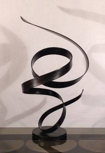 รูปปั้นโลหะตกแต่งโต๊ะที่ละเอียดอ่อนพร้อมเส้นขนนกและรายละเอียดที่สง่างามช่วยเพิ่มแสงและการตกแต่งภายในที่โปร่งสบาย - Product Image 5