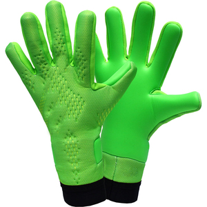 Vente en gros de gants de gardien de but de football en latex et PU confortables protection des mains personnalisée pour le sport paire de gants de football à bas prix - Product Image 1