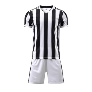 Conjunto de Camiseta de Fútbol Profesional de Alta Calidad, Secado Rápido, Transpirable, Tela Estampada por Transferencia de Calor, 100% Poliéster, Nombre del Jugador Personalizado - Product Image 2