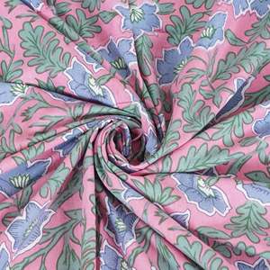 Drap de lit double en coton rose imprimé Jaipuri avec 2 taies d'oreiller, 240 TC, certifié GOTS, 100% coton pour usage domestique dans les salles de bain - Product Image 4