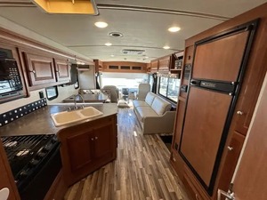 Autocaravana usada WINNEBAGO VISTA 31BE modelo 2017 lista para la venta. - Product Image 5