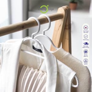 ไม้แขวนเสื้อพลาสติก SB Tech วัสดุ PP กันลื่น ดีไซน์มินิมอล สำหรับจัดระเบียบตู้เสื้อผ้า แบบตะขอ ชั้นเดียว - Product Image 6