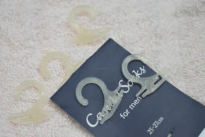 Crochet pour chaussette 10 en matière plastique recyclée utilisée pour afficher des chaussettes, des cravates, des sandales, des chapeaux en laine avec GRS 500 pièces/sac - Product Image 4