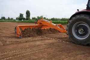 Nouveau niveleur de terrain agricole fabriqué en Chine avec boîte de vitesses et roulement, précision de pilotage automatique de 2,5 cm pour tracteur à attelage trois points - Product Image 6