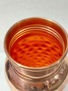 Bouteille d'eau ayurvédique en cuivre martelé la plus vendue 500ml avantages pour la santé à boire direct anti-fuite pour adultes escalade - Product Image 2