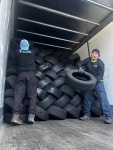 Entrega Rápida de Neumáticos Usados en Tamaños 13\", 14\", 15\", 16\", 17\", 18\", 19\", 20\", 21\"/Compre Neumáticos Usados en Tamaños 215/65R15, 215/60R17, de 13 a 22 Pulgadas - Product Image 4