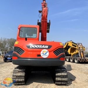Excavatrice Doosan DX75 d'occasion originale 2022 avec 591 heures de fonctionnement, godet de 0,3 m³ - Haute qualité et bon prix - Product Image 3