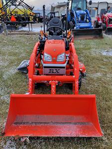 Tractor Kubota BX2370 2016 con Accesorios Esenciales - Product Image 2