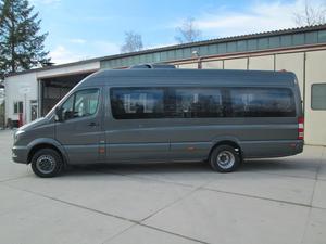 Mercedes-Benz Sprinter 519 con Motore Turbo, Trasmissione Automatica, Motore a Combustione Interna, Fari LED, Pneumatici R17 - Product Image 3