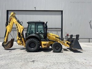 Chargeuse sur pneus Kubota B95C 2018 avec moteur diesel, vérin hydraulique Eaton, boîte de vitesses, roulement, pompe, garantie 1 an, chargeuse-pelleteuse - Product Image 5