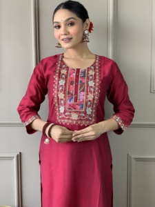 Tinh khiết Viscose chanderi phụ nữ kurti quần với Crepe trình tự dupatta có sẵn ở mức giá tốt nhất cho dân tộc partywear phụ nữ hàng may mặc - Product Image 5