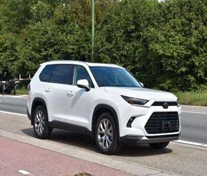 Toyota Grand Highlander LTD SUV Usada de 2024 - Product Image 1