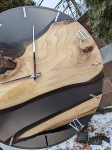 Reloj de pared de resina y madera de alta calidad, elegante regalo de negocios con elegante acabado de incrustaciones para interiores modernos - Product Image 3