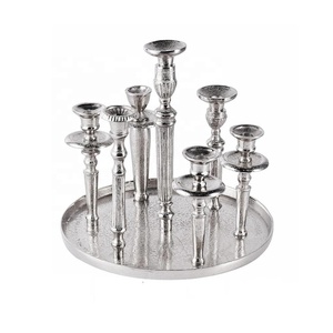 Candelabro de aluminio plateado de siete brazos, candelabro de aluminio fundido sólido pesado, portavelas de decoración modernista - Product Image 1