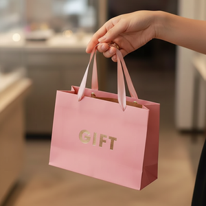 Bolsas de Papel Ecológicas de Lujo Personalizadas con Asas de Cinta de Fábrica Vietnamita para Regalos y Decoración - Product Image 5