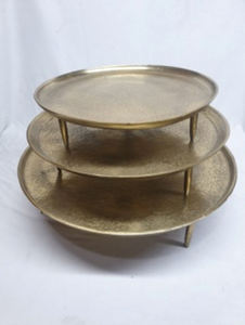 Supports à gâteaux de haute qualité avec finition en laiton naturel (ensemble de 3 pièces) pour cadeaux de mariage et boulangerie - Product Image 3