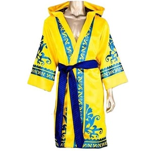 Bata de boxeo de último estilo 100% poliéster hecha de secado rápido sublimación bata de boxeo hecha en Pakistán - Product Image 4