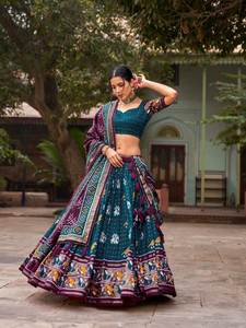 Charmant lehenga en soie tasar avec un travail d'impression en feuille et une dentelle patti dupatta cousue avec une fermeture éclair à cordon de serrage cancan - Product Image 6