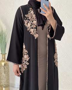 Vente en gros de robe abaya en satin de luxe personnalisée pour femmes vêtements islamiques de haute qualité manches à volants taille libre conçu à Dubaï petite coupe - Product Image 1