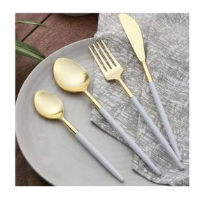 Ensemble de couverts décoratifs de table au design attrayant et de qualité supérieure, vaisselle pour usage domestique - Product Image 1