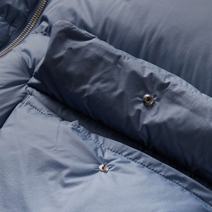 Veste en duvet OEM à fermeture éclair personnalisée en nylon Rip-stop Manteau d'hiver matelassé pour hommes - Product Image 4