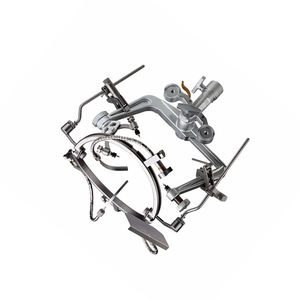 Sistema de reposacabezas quirúrgico manual Mayfield con abrazadera de calavera Retractor de fórceps negro hecho de acero y plástico - Product Image 3