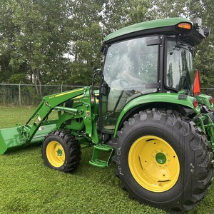 Fournisseur en gros d'accessoires de qualité supérieure pour tracteurs agricoles John-Deer d'occasion d'origine - Product Image 1