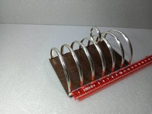 ที่วางขนมปังอลูมิเนียมสำหรับใส่ขนมปังปิ้ง อุปกรณ์ครัวสำหรับเก็บขนมปังและจัดระเบียบในบ้าน - Product Image 4