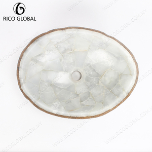 อ่างล้างหน้าหินอ่อนทรงกลมแบบออร์แกนิกสีอ่อนลายแตกพร้อมกรอบสีน้ำตาลแบบมีเท็กซ์เจอร์สำหรับใช้ในห้องน้ำขนาดใหญ่ - Product Image 3