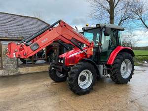 Nuevos tractores de caja de cambios manual estándar de emisión Euro VI a la venta Interior de cuero oscuro FWD Drive - Product Image 3