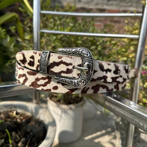 เข็มขัดหนังสีขาวสไตล์วินเทจ ทนทาน สวมใส่สบาย พร้อมหัวเข็มขัดโลหะผสมแบบตะวันตก - Product Image 1