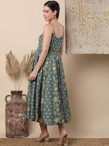 Robe sans manches en coton indien fait à la main à imprimé floral belle tenue d'été avec approvisionnement ODM vente à la mode - Product Image 2