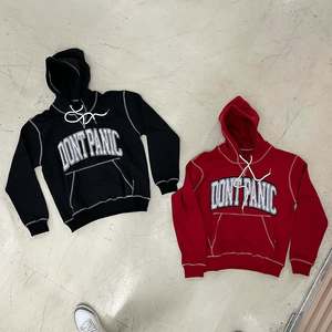 Fabricants de vêtements, logo brodé personnalisé, sweat à capuche pour homme avec surpiqûres contrastées, double couche, sweat à capuche court pour homme - Product Image 1