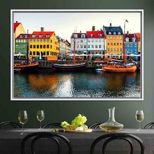 Impression sur toile Nyhavn Danemark : Scène colorée du port de Copenhague, TOILE ENCADRÉE BLANCHE - Product Image 1