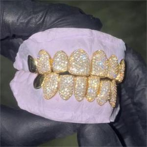 Роскошный хип-хоп Grillz алмазные зубы супер Замороженные Vvs <span class=keywords><strong>Moissanite</strong></span> позолоченный 925 стерлингового серебра изготовленный на заказ <span class=keywords><strong>Moissanite</strong></span> Grillz - Product Image 1