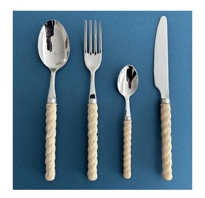 ชุดมีดสแตนเลสสตีลดีไซน์แบบแฮนด์เมดไม่เหมือนใครชุดเครื่องใช้บนโต๊ะอาหารจากอินเดีย - Product Image 6