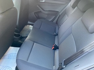 Volkswagen Polo muy limpio y asequible en venta - Product Image 4