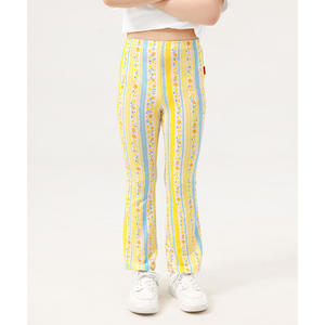 Pantalon pour enfants en bambou à taille haute avec bas évasé, respirant et décoré de motifs - Product Image 3